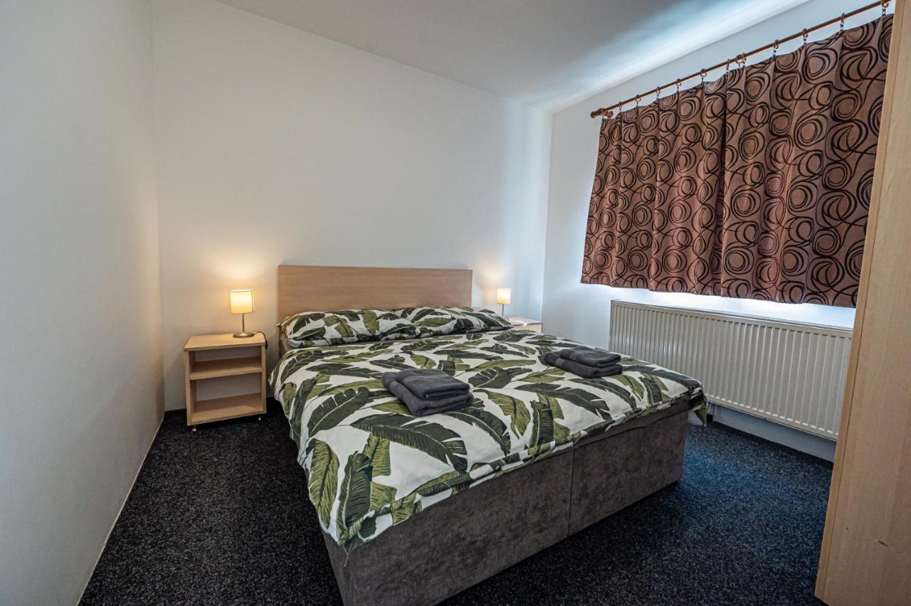 Xlsuite Apartment Comfort Piest'any Luaran gambar