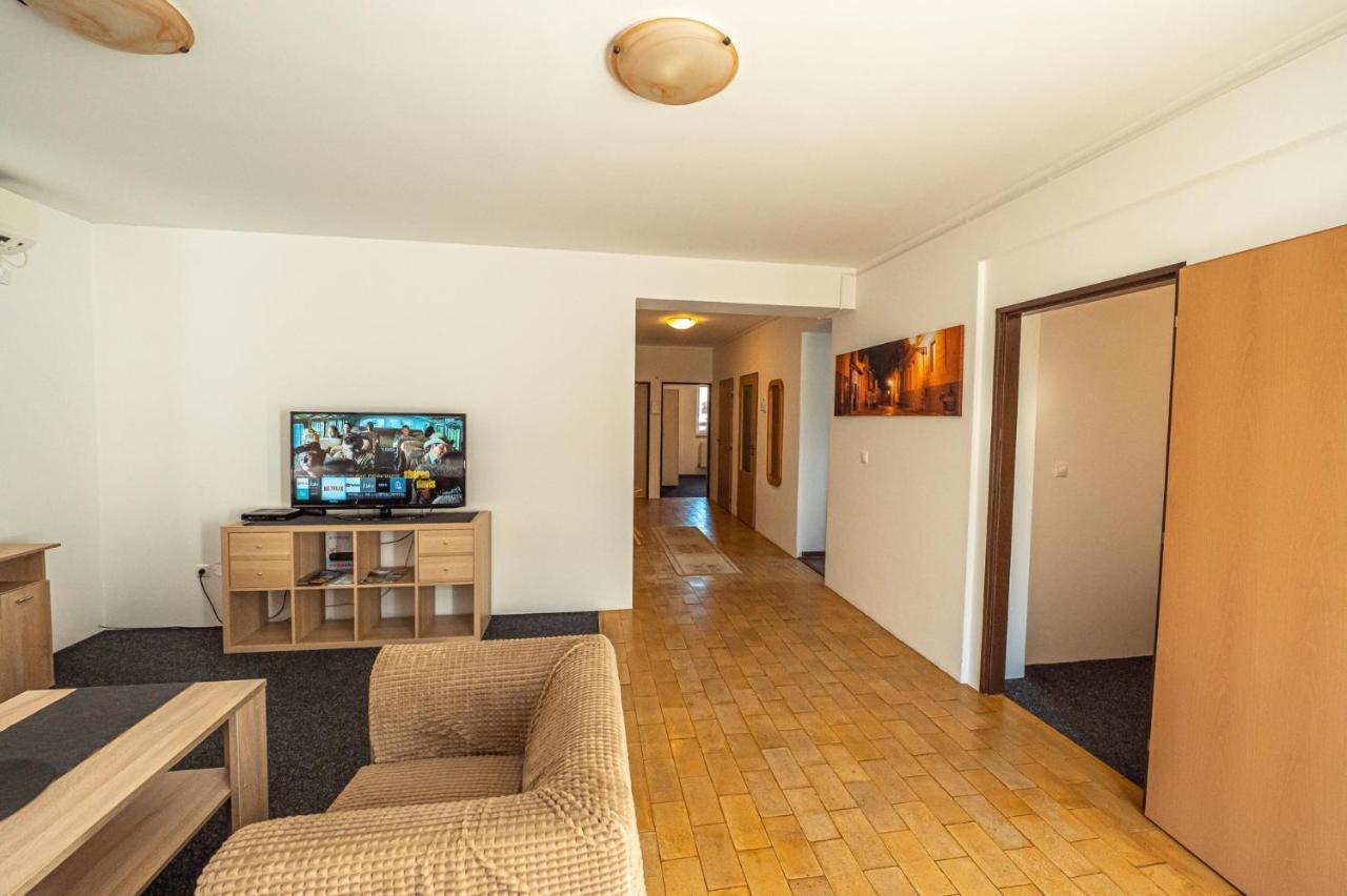Xlsuite Apartment Comfort Piest'any Luaran gambar